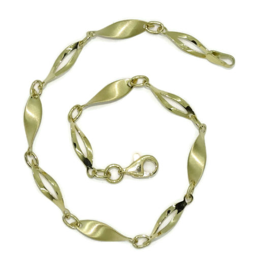 Pulsera de oro amarillo de 18k para mujer de eslabones ovalados con cuerpo y calados. - Imagen 6