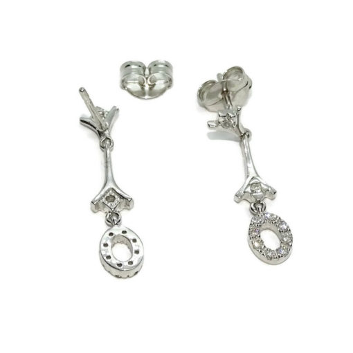 Preciosos pendientes de oro blanco de 18k con 0.38 cts de diamantes naturales auténticos, una joya de diseño, fina, elegante, cómoda con movimiento y moderna. - Imagen 7